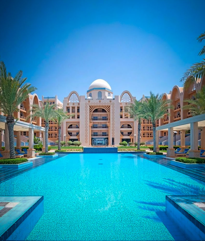 Al Osaimi Apartments and Beach Resort